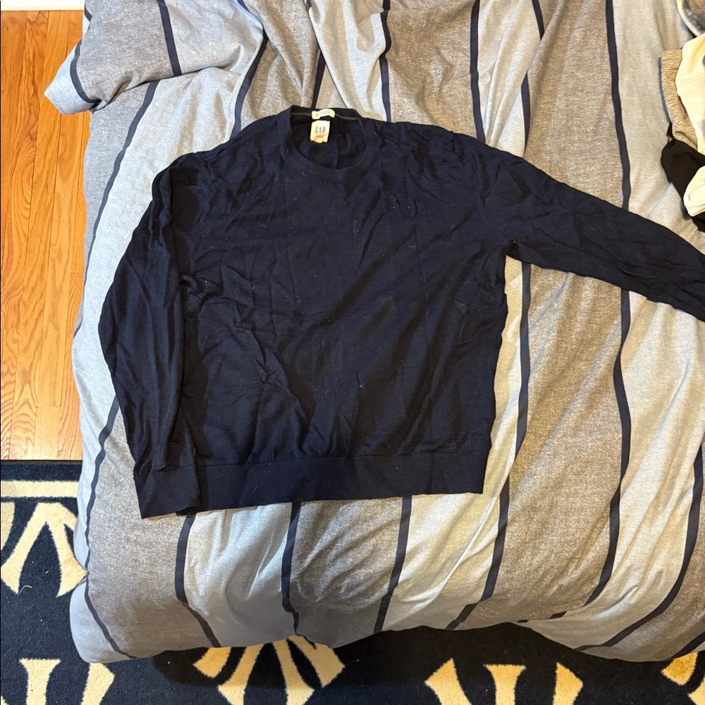Gap navy blue merino wool sweater Size L
